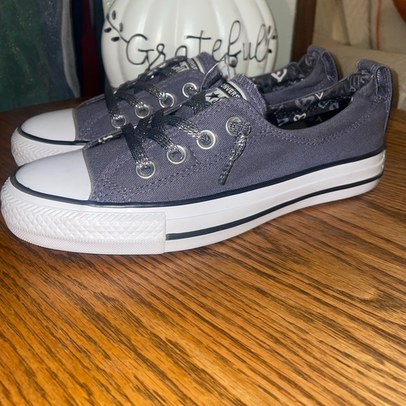 New converse size 6 - Picture 2 of 2